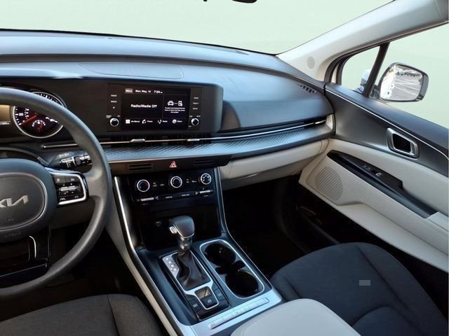 Used 2024 White Kia LX image 19