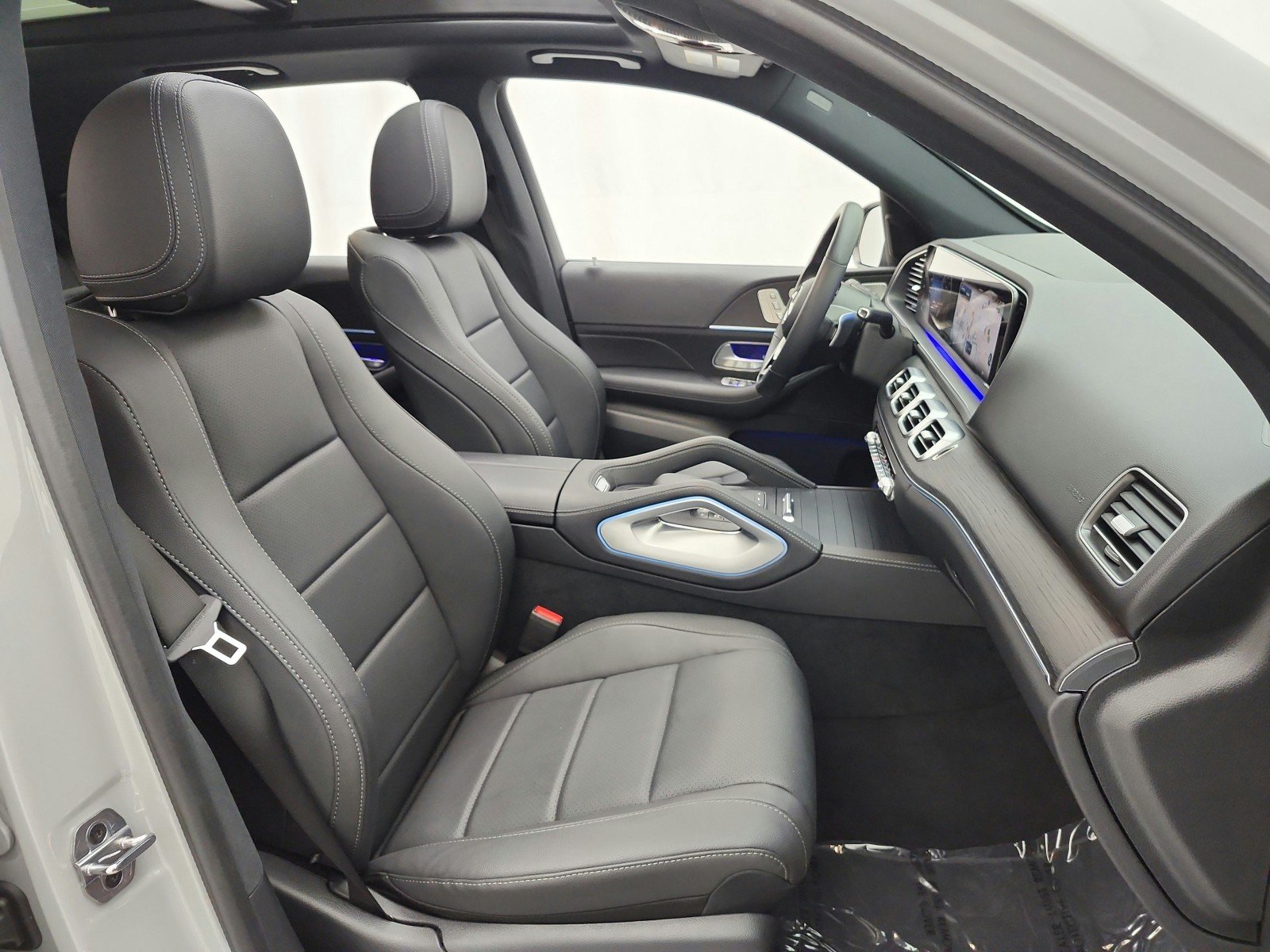 Used 2025 MANUFAKTUR Alpine Grey Mercedes-Benz GLE 450 4MATIC® SUV image 33