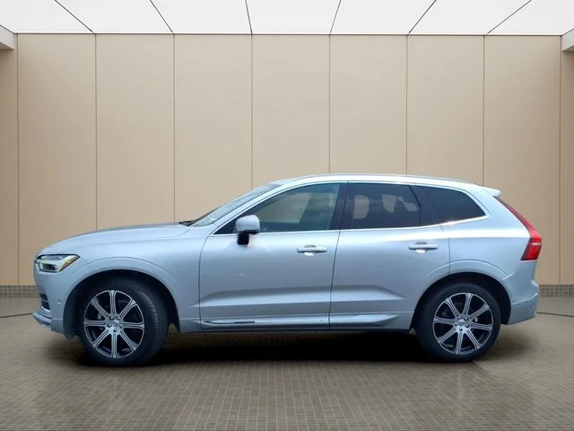 Used 2020 Silver Volvo T5 Inscription image 10
