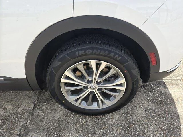 Used 2023 Summit White Buick Preferred image 27