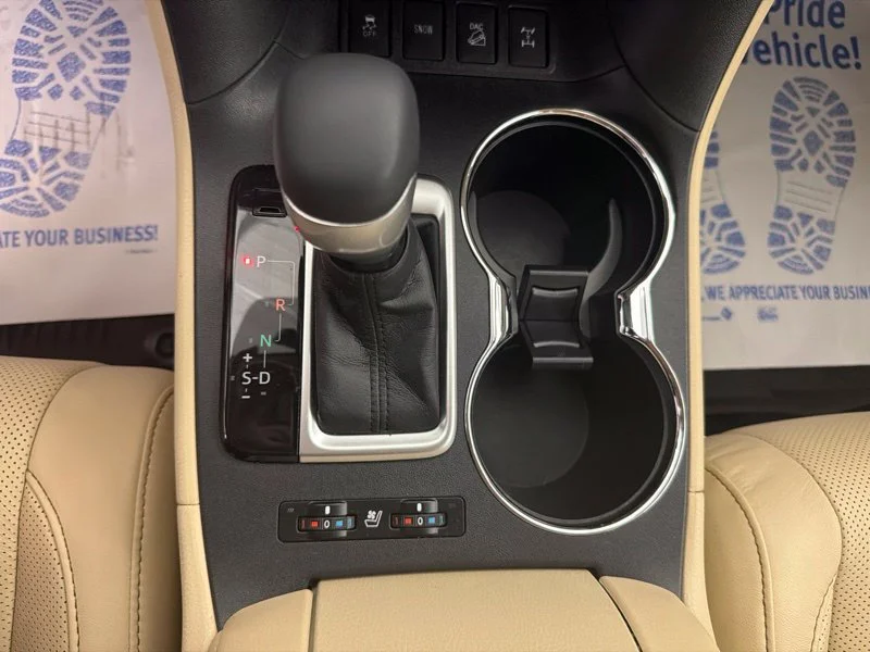 Used 2017 Red Toyota Limited image 35