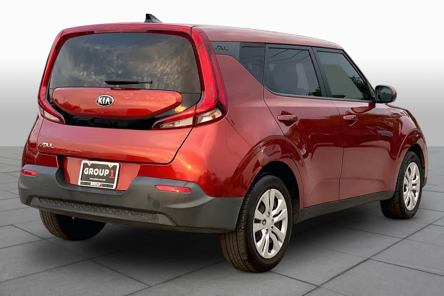 Used 2021 Mars Orange Kia LX image 12