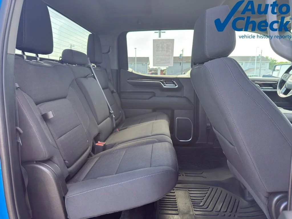 Used 2022 Blue GMC Elevation image 11