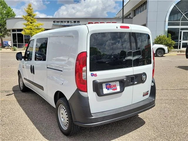 Used 2021 White RAM  image 3