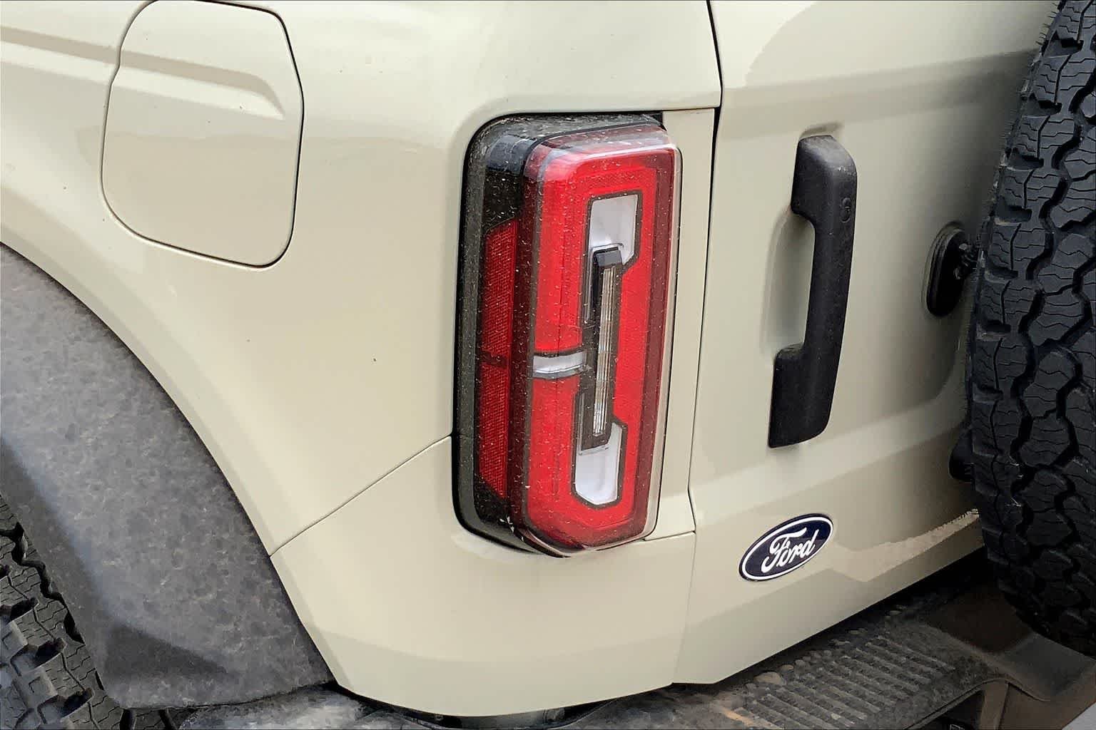 New 2026 Desert Sand Ford Badlands image 14