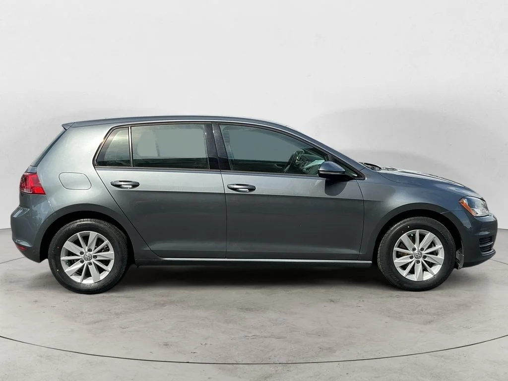 Used 2016 Gray Volkswagen TSI S 4-Door image 4