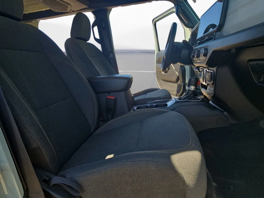 Used 2024 Gray Jeep Sport S image 10