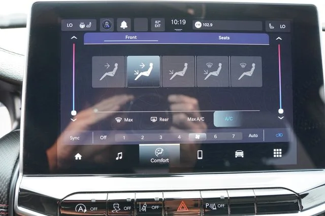 Used 2023 Silver Jeep Trailhawk image 25