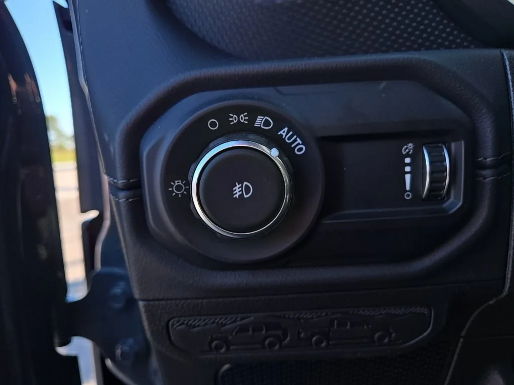2025 Jeep Wrangler 4-Door Rubicon - Photo 44