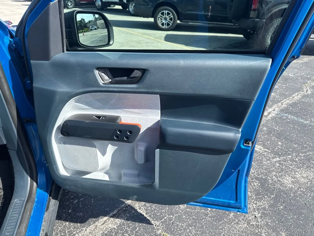 Used 2022 Blue Ford XLT image 32