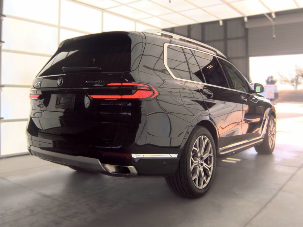 Used 2026 Black BMW xDrive40i image 5