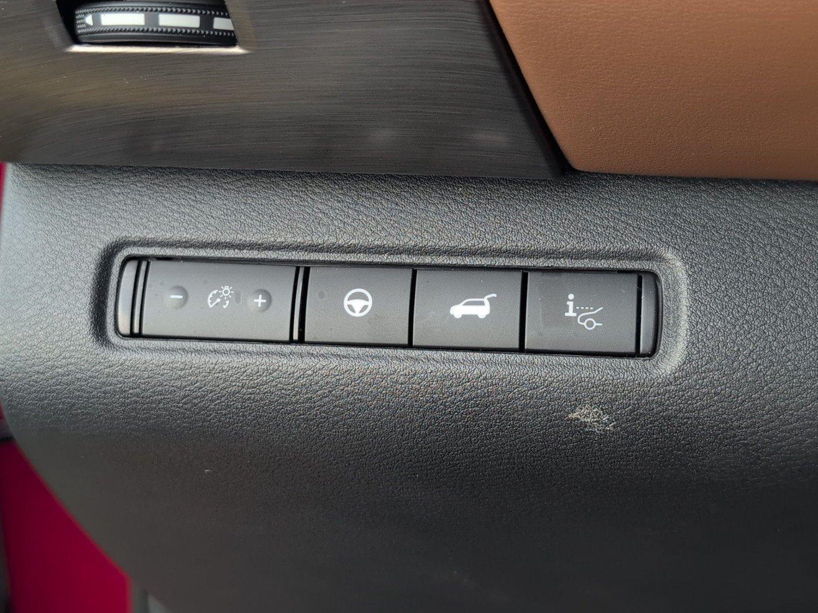 Used 2023 Scarlet Ember Tintcoat Nissan Platinum image 32