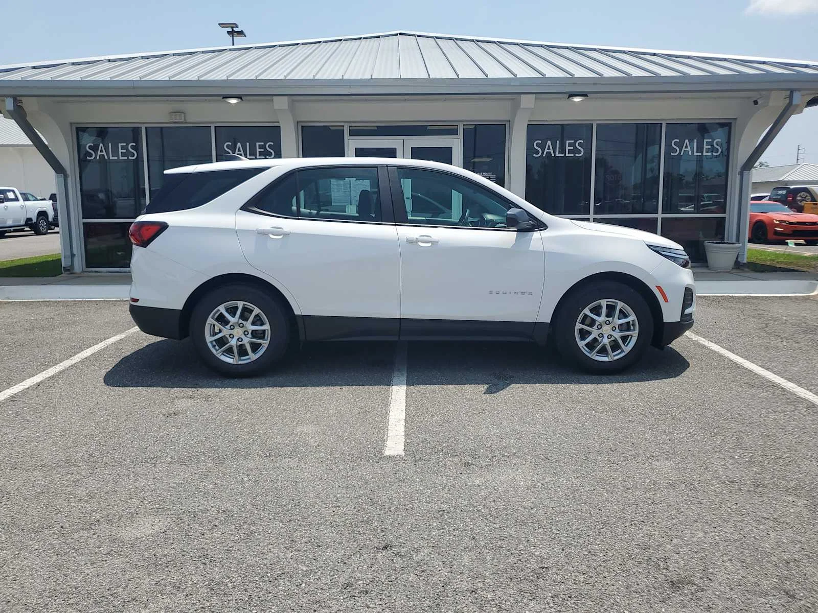 Used 2024 Summit White Chevrolet LS image 8