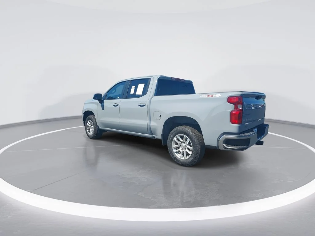 Used 2024 Gray Chevrolet LT image 6