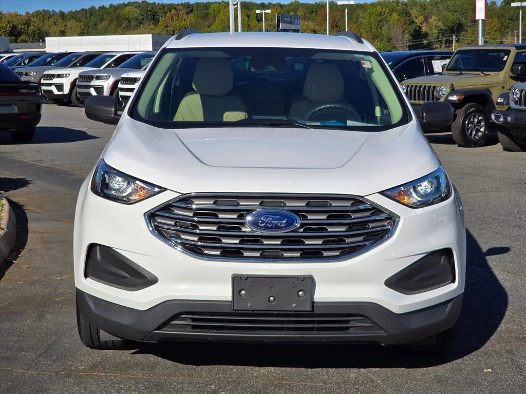 Used 2021 White Ford SE image 20