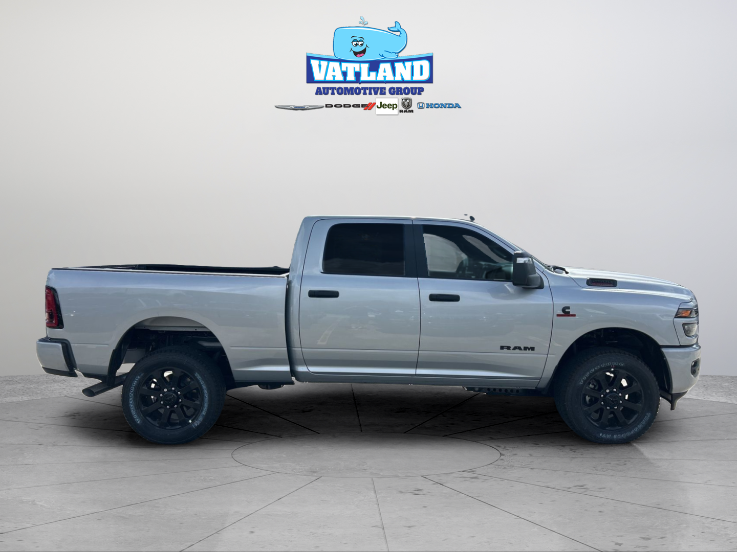 New 2026 Silver-Zynith Exterior Paint RAM Big Horn image 6