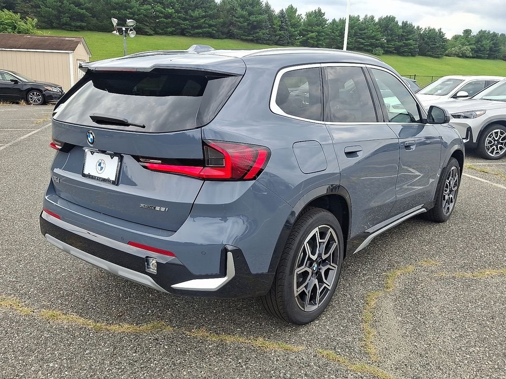 New 2027 Storm Bay Metallic BMW xDrive28i image 4