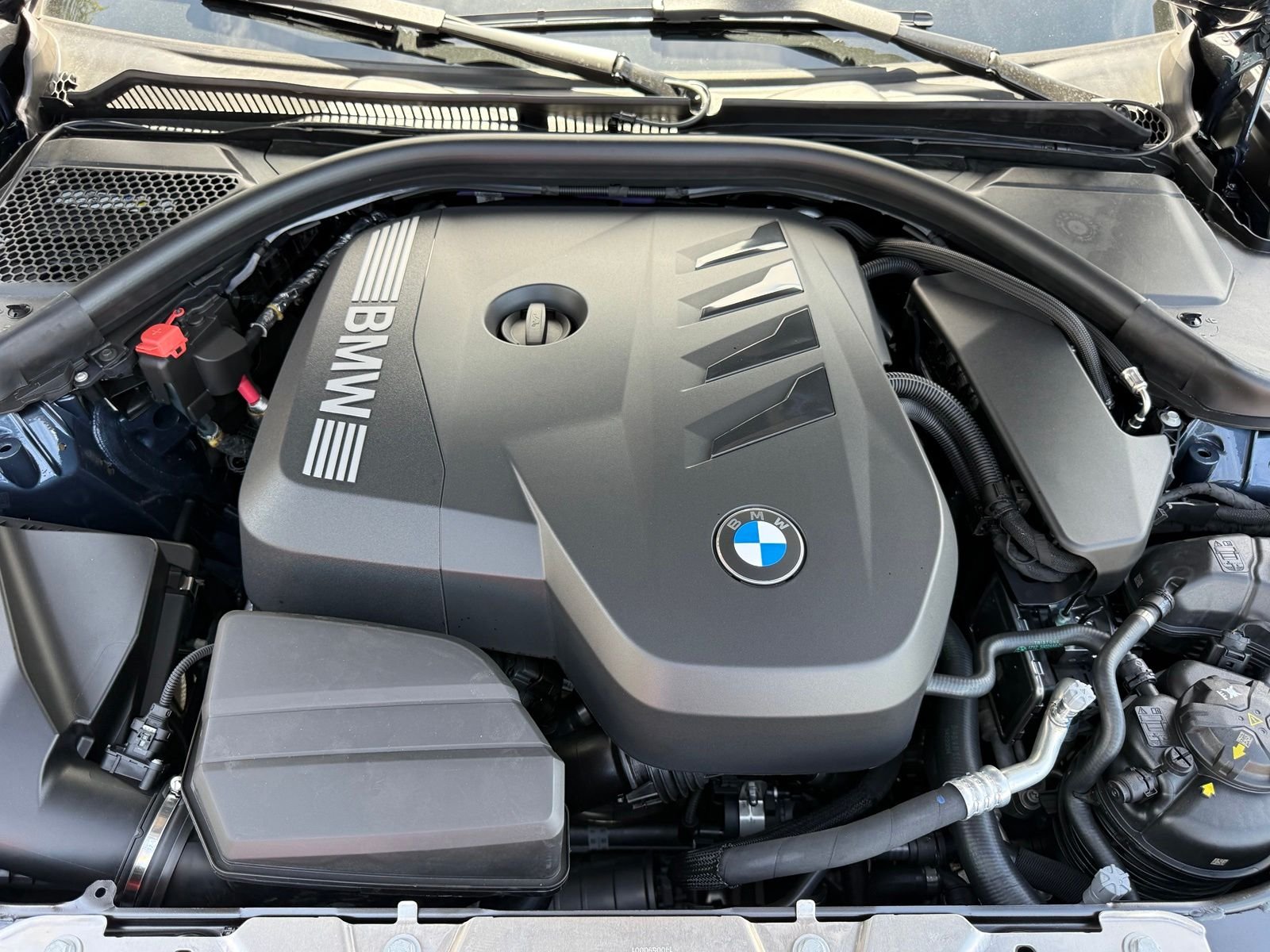 New 2026 Arctic Race Blue metallic BMW 330i image 31