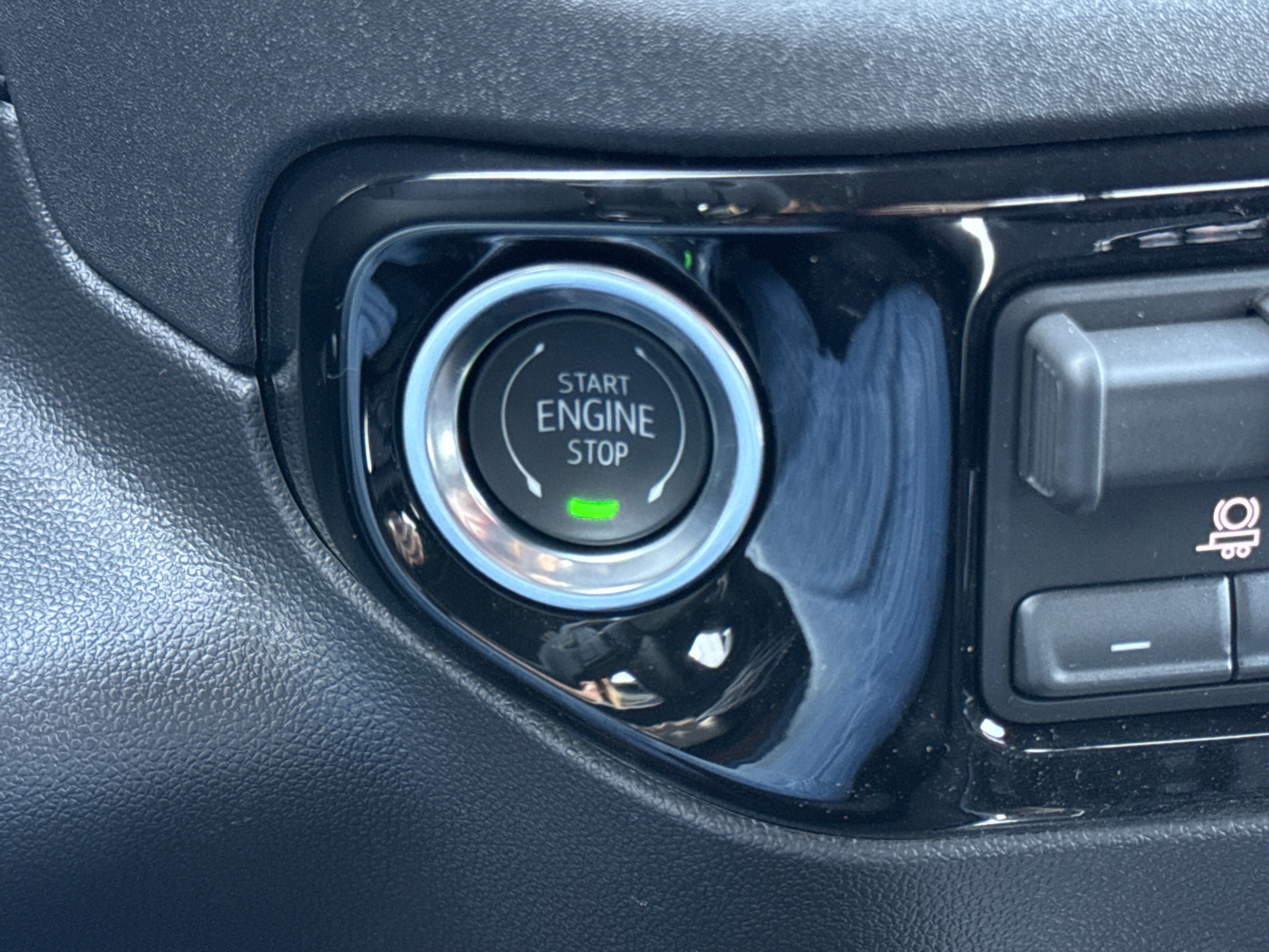 2026 GMC Sierra 1500 SLT - Photo 26
