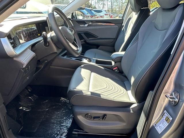 New 2026 Silver Volkswagen 2.0T SE image 9