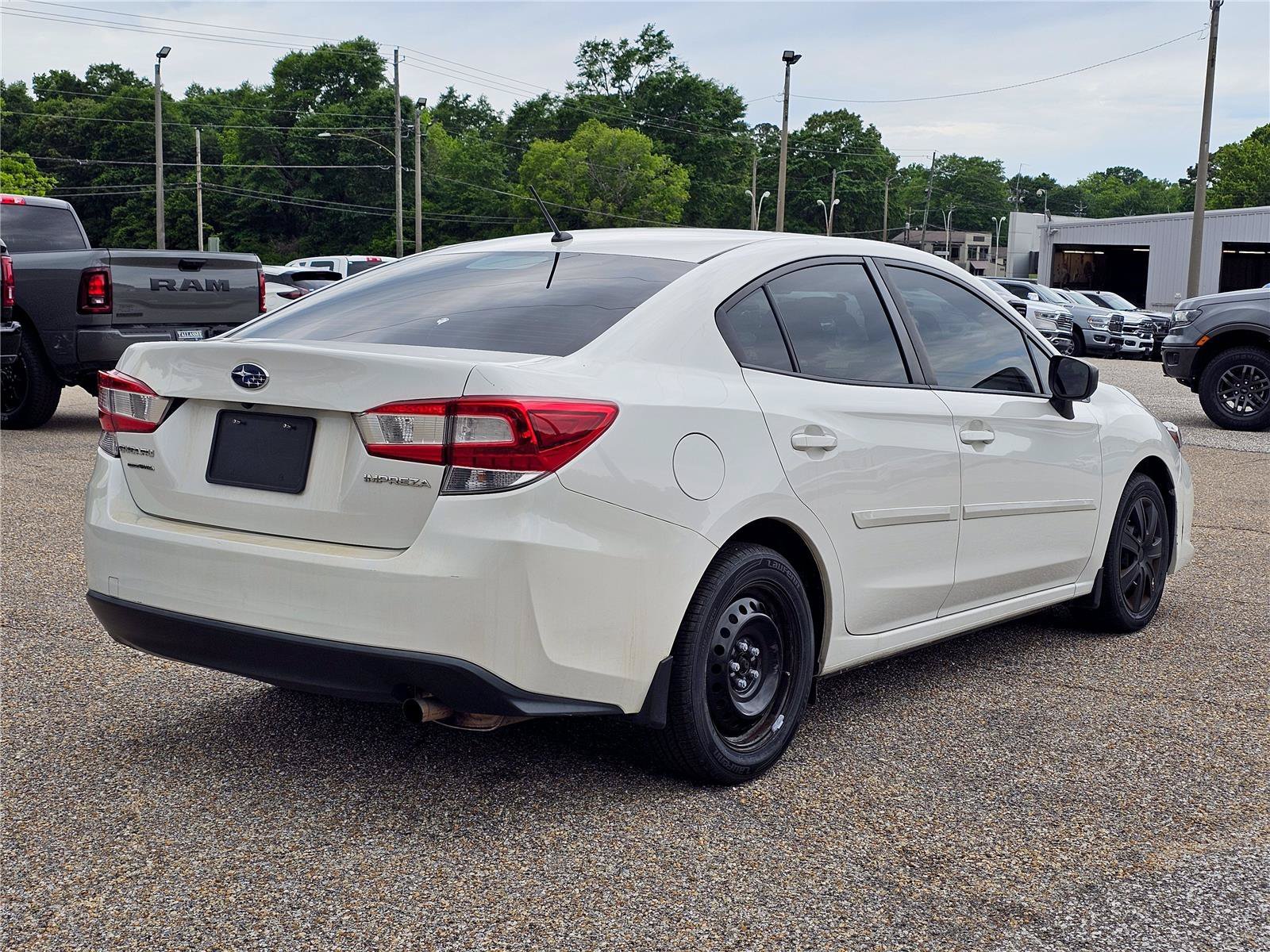 Used 2022 Crystal White Pearl Subaru  image 7