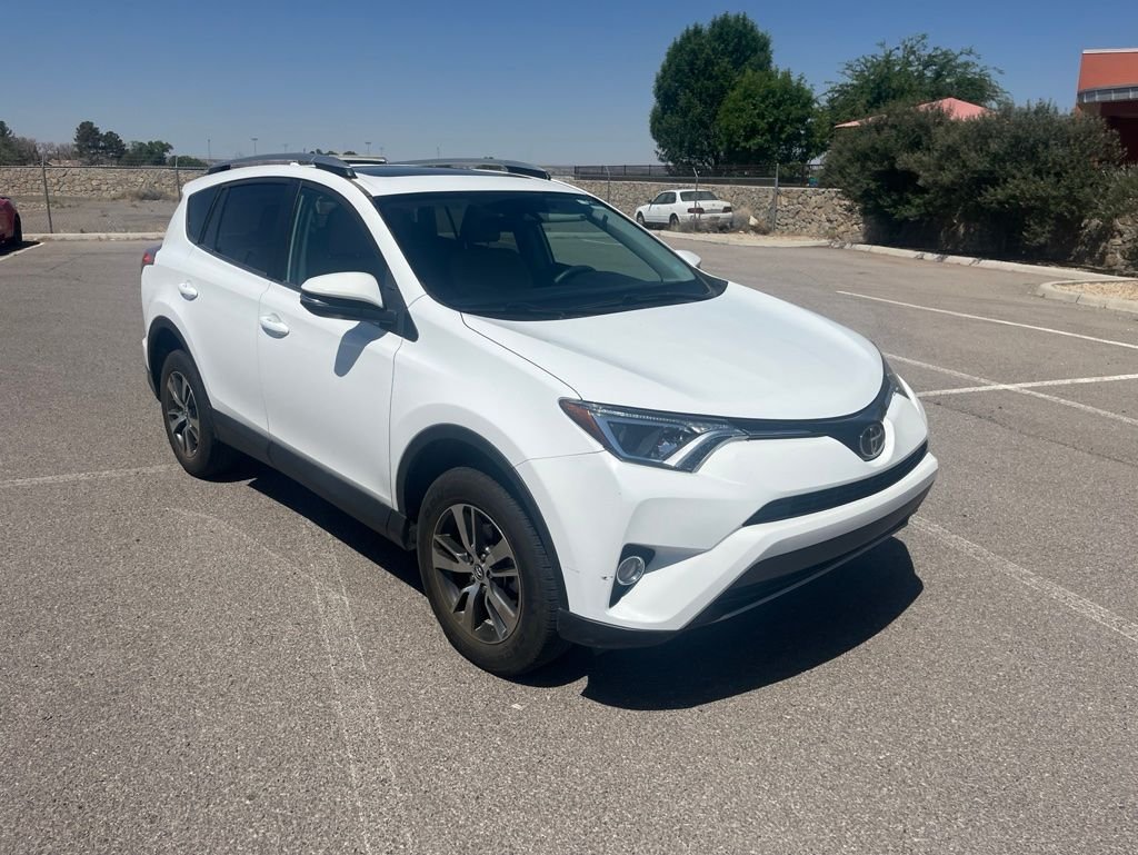 2018 Toyota RAV4 XLE's photo