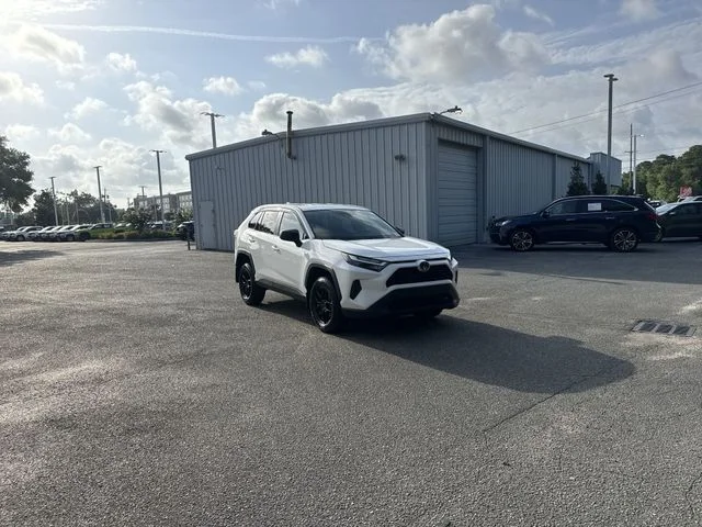Used 2025 White Toyota LE image 3