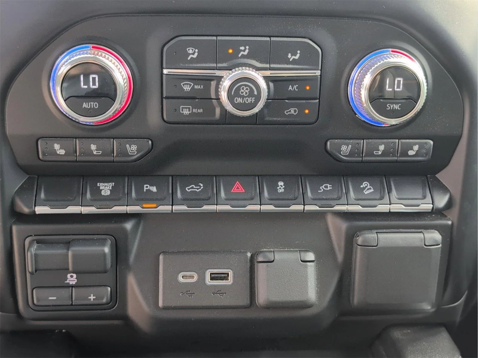 Used 2023 Forest Metallic GMC AT4 image 20