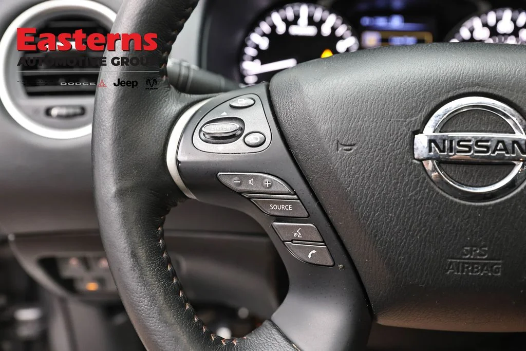 Used 2020 Gray Nissan SL image 18