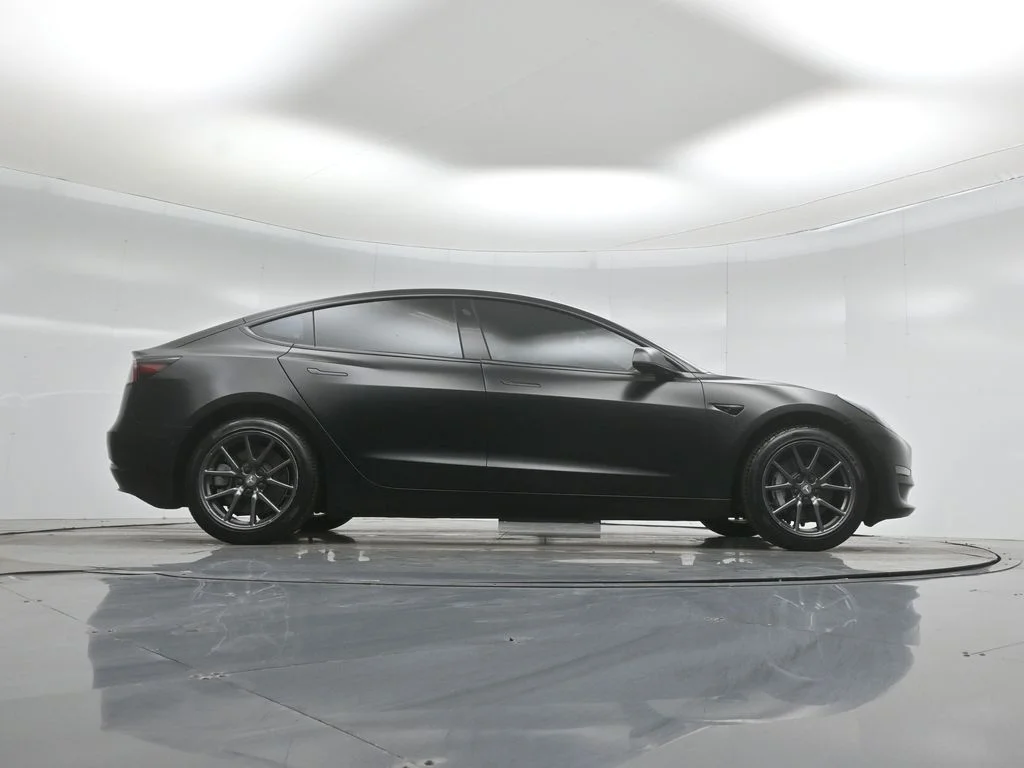 Used 2019 White Tesla Standard Range Plus image 39
