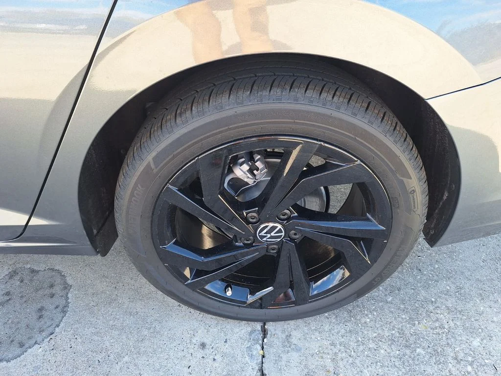 New 2026 Gray Volkswagen 1.5T SE image 21