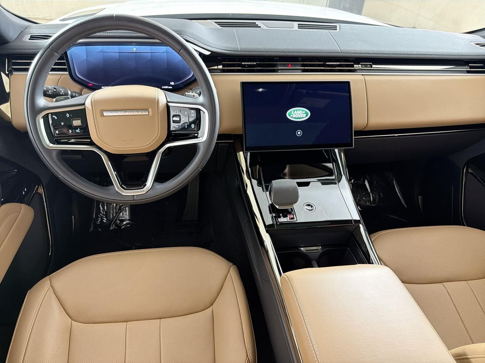 Used 2024 Fuji White Land Rover SE image 10