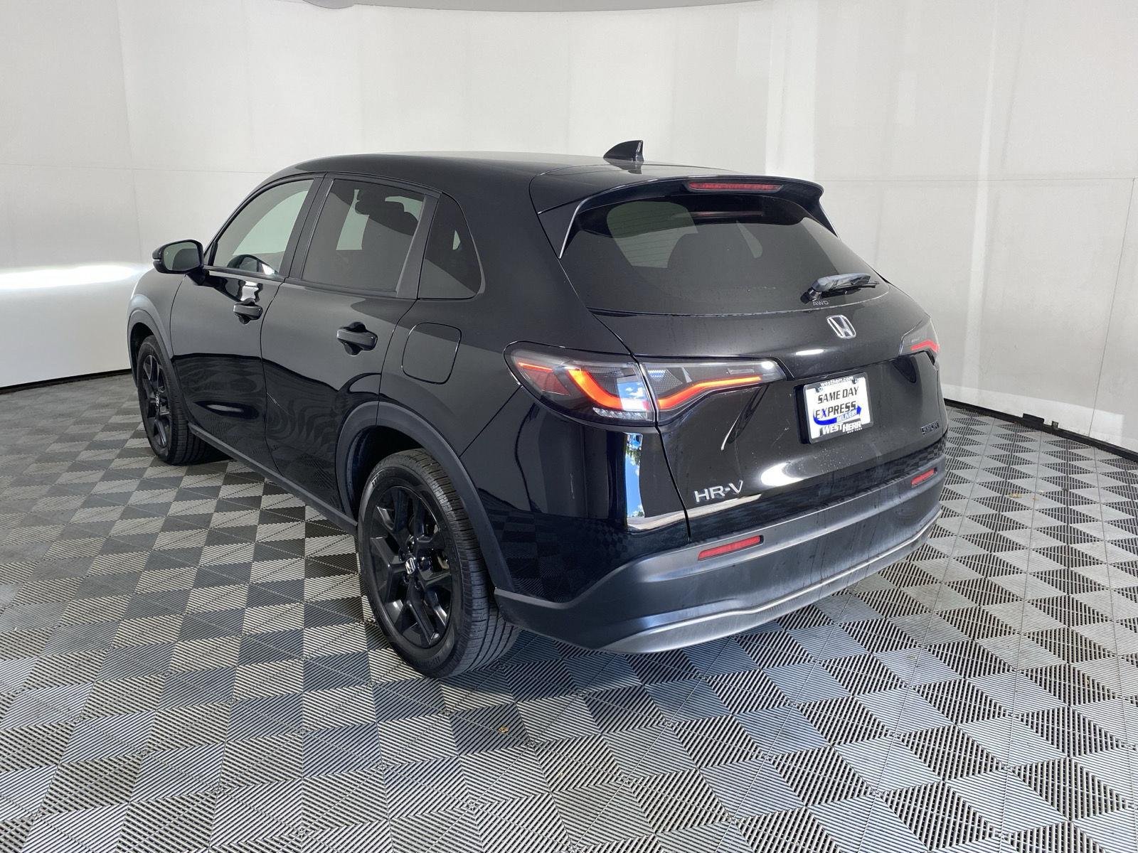 Used 2025 Crystal Black Pearl Honda Sport image 5