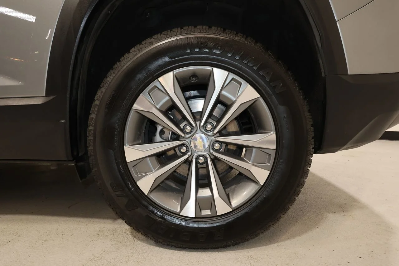 Used 2026 Sterling Gray Metallic Chevrolet LT image 34