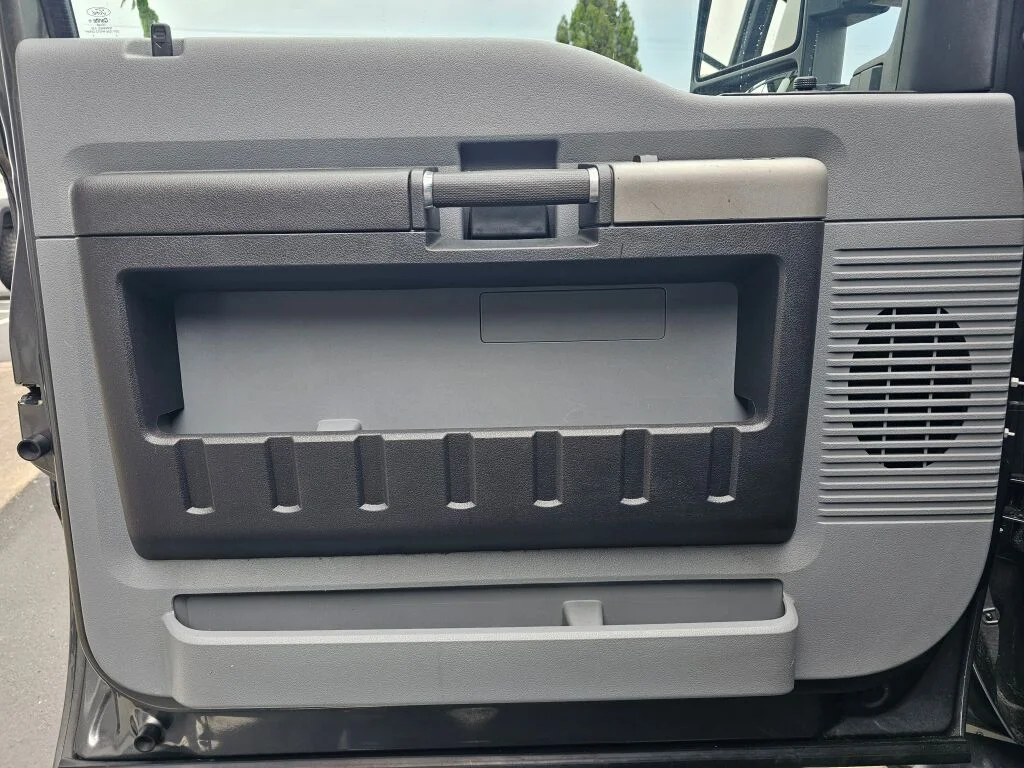 Used 2016 Magnetic Metallic Ford XLT image 15