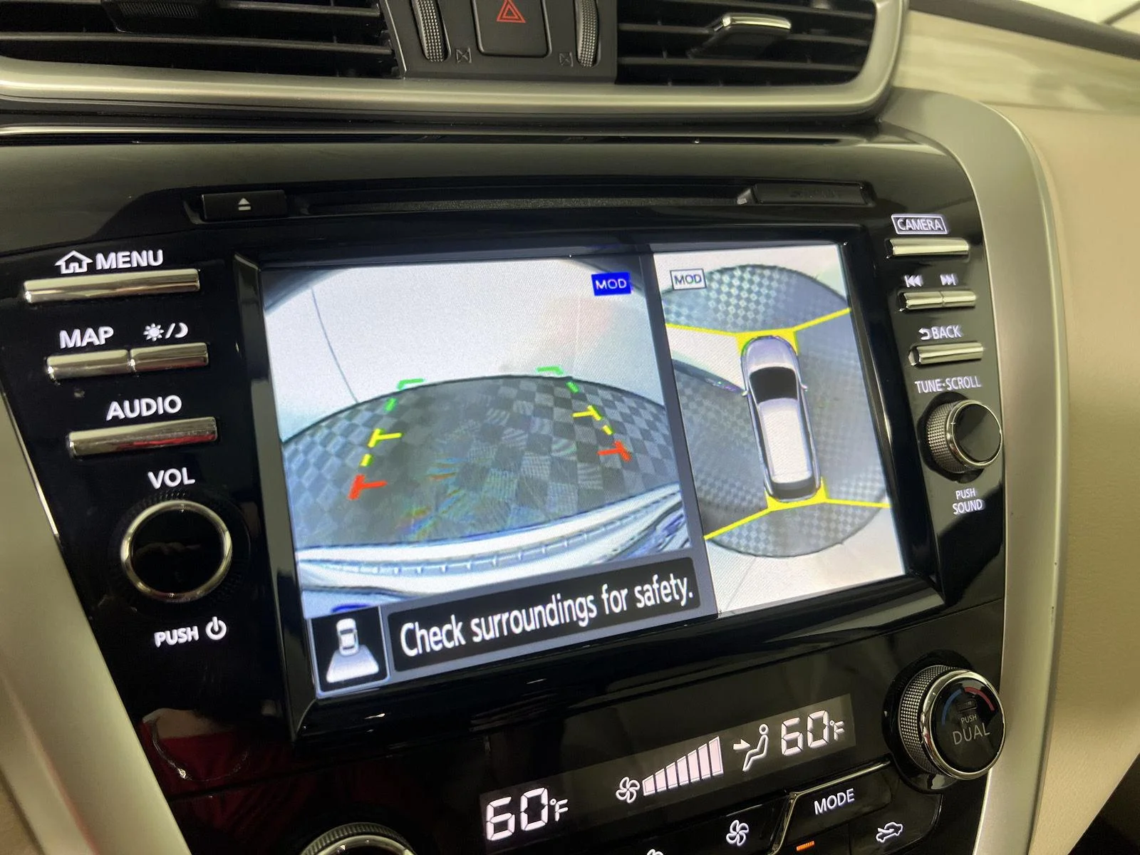 Used 2018 Pearl White Nissan SL image 22