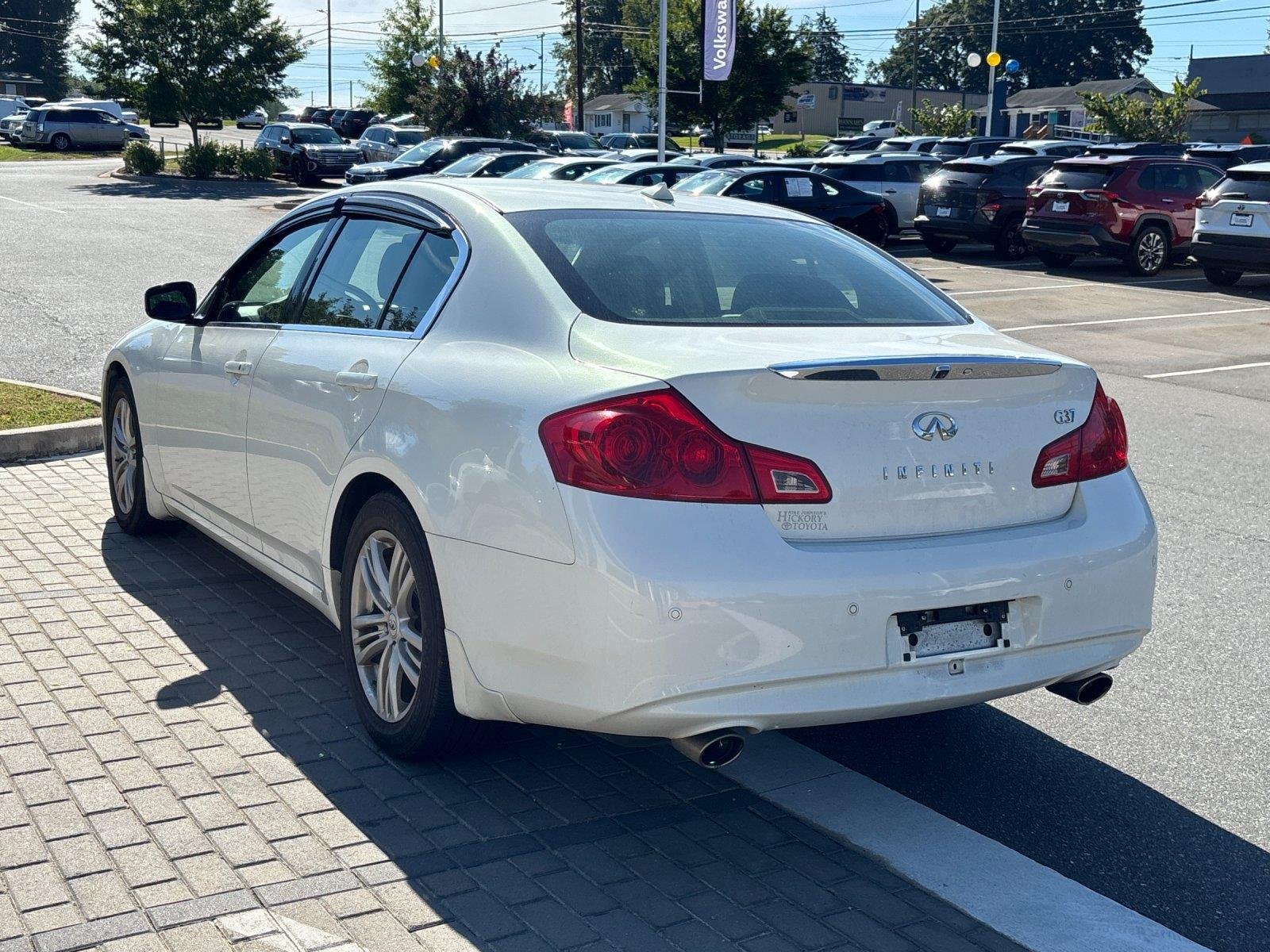 Used 2013 Moonlight White INFINITI Journey image 3