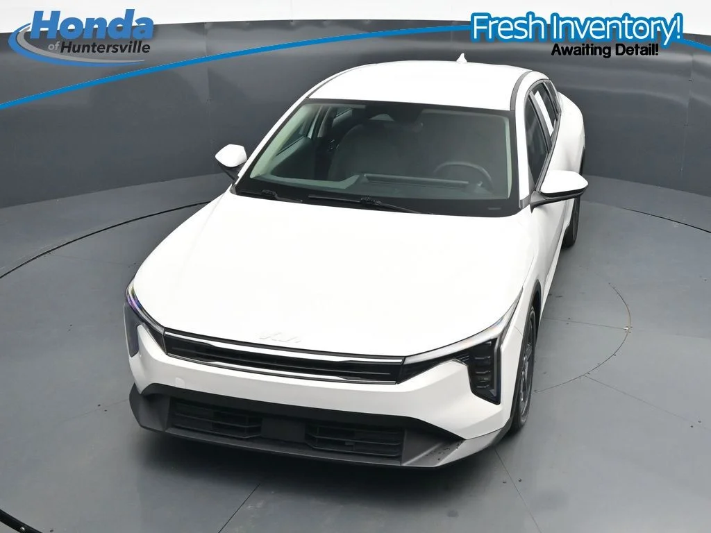2025 Kia K4 LXS - Photo 18
