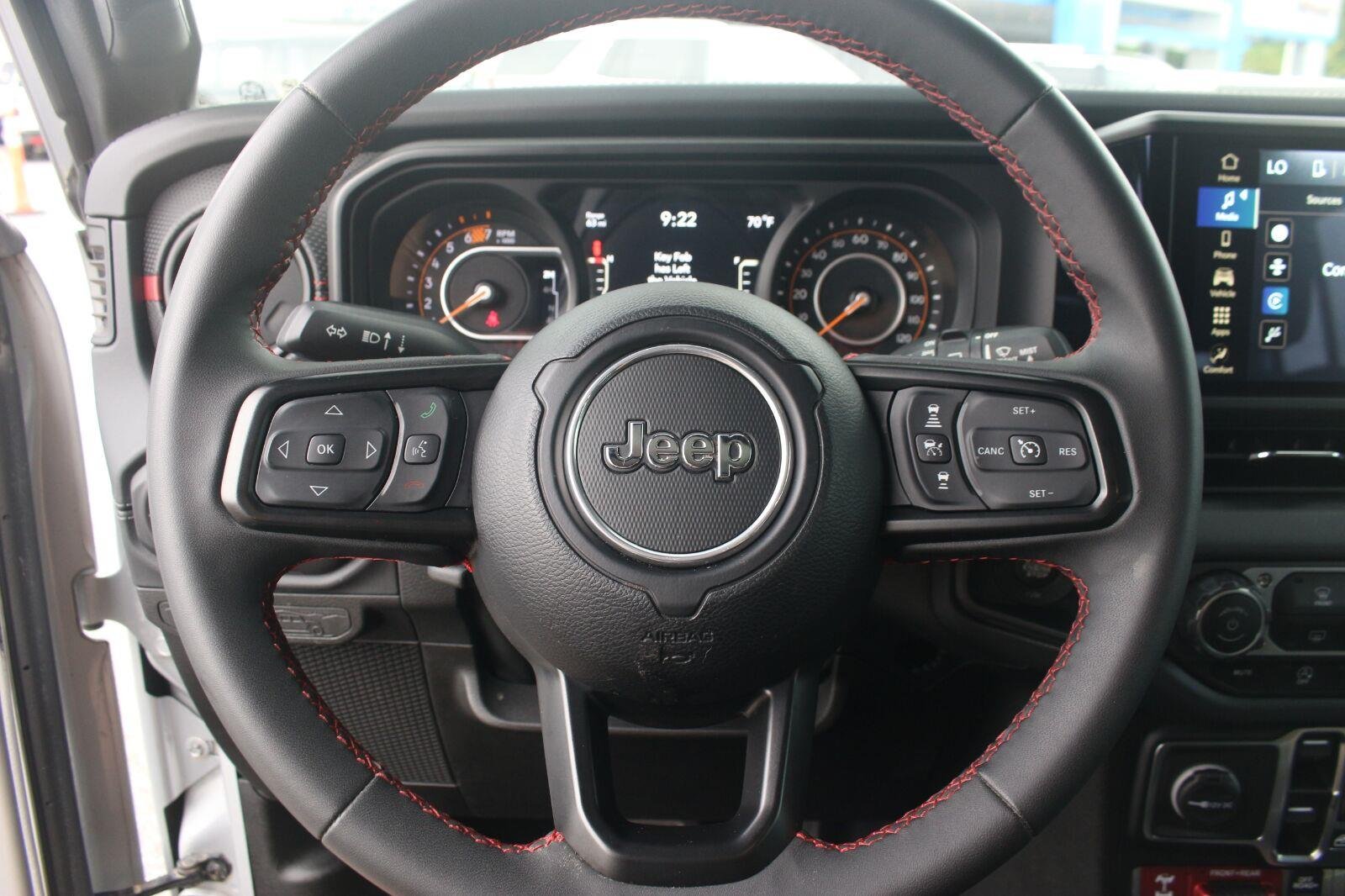Used 2024 White Jeep Rubicon image 19