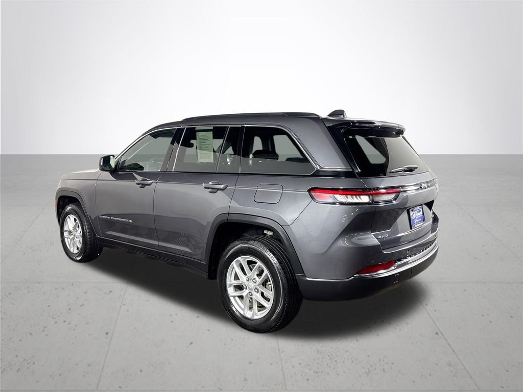 Used 2023 Gray Jeep Laredo X image 9