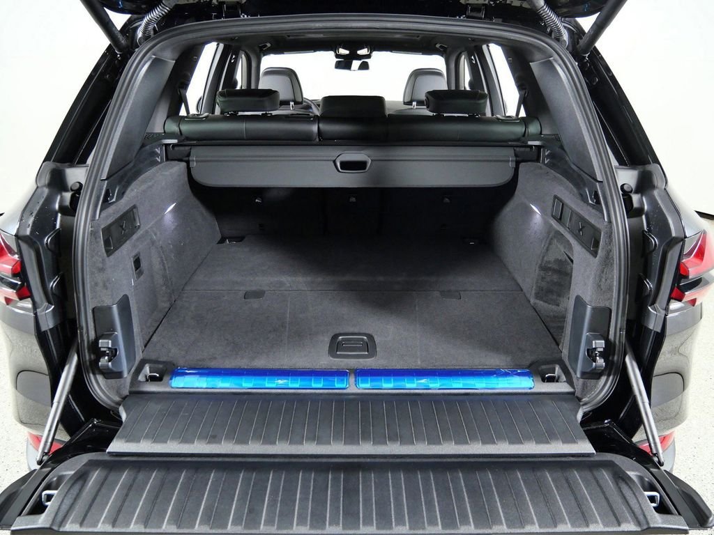 Used 2026 Black Sapphire Metallic BMW xDrive50e image 29
