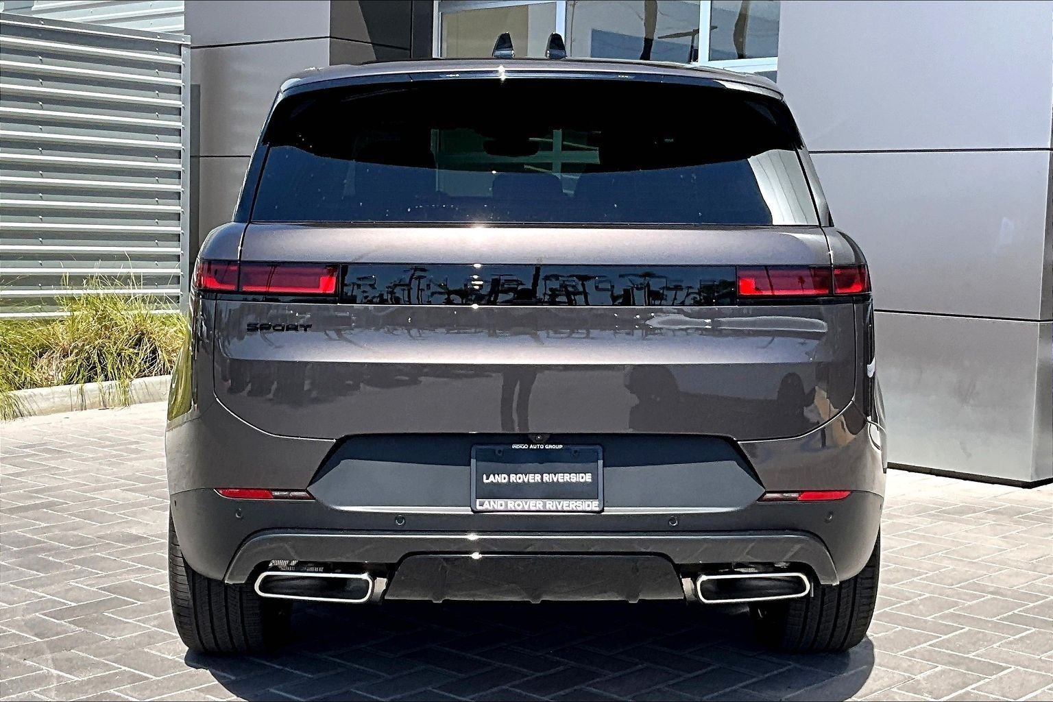 New 2026 Charente Grey Land Rover SE image 4