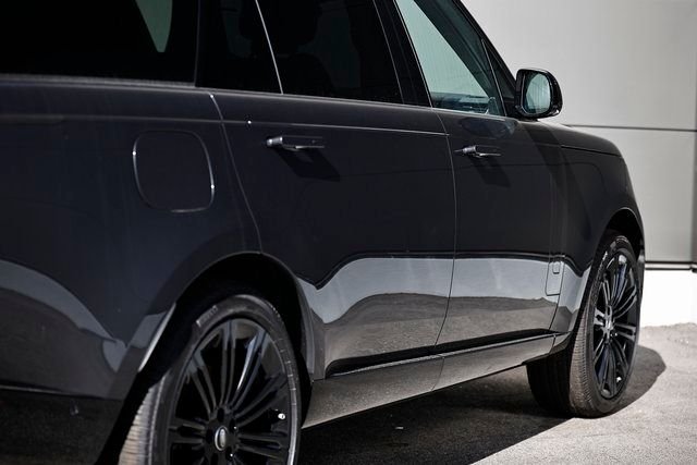 2025 Land Rover Range Rover SE - Photo 13