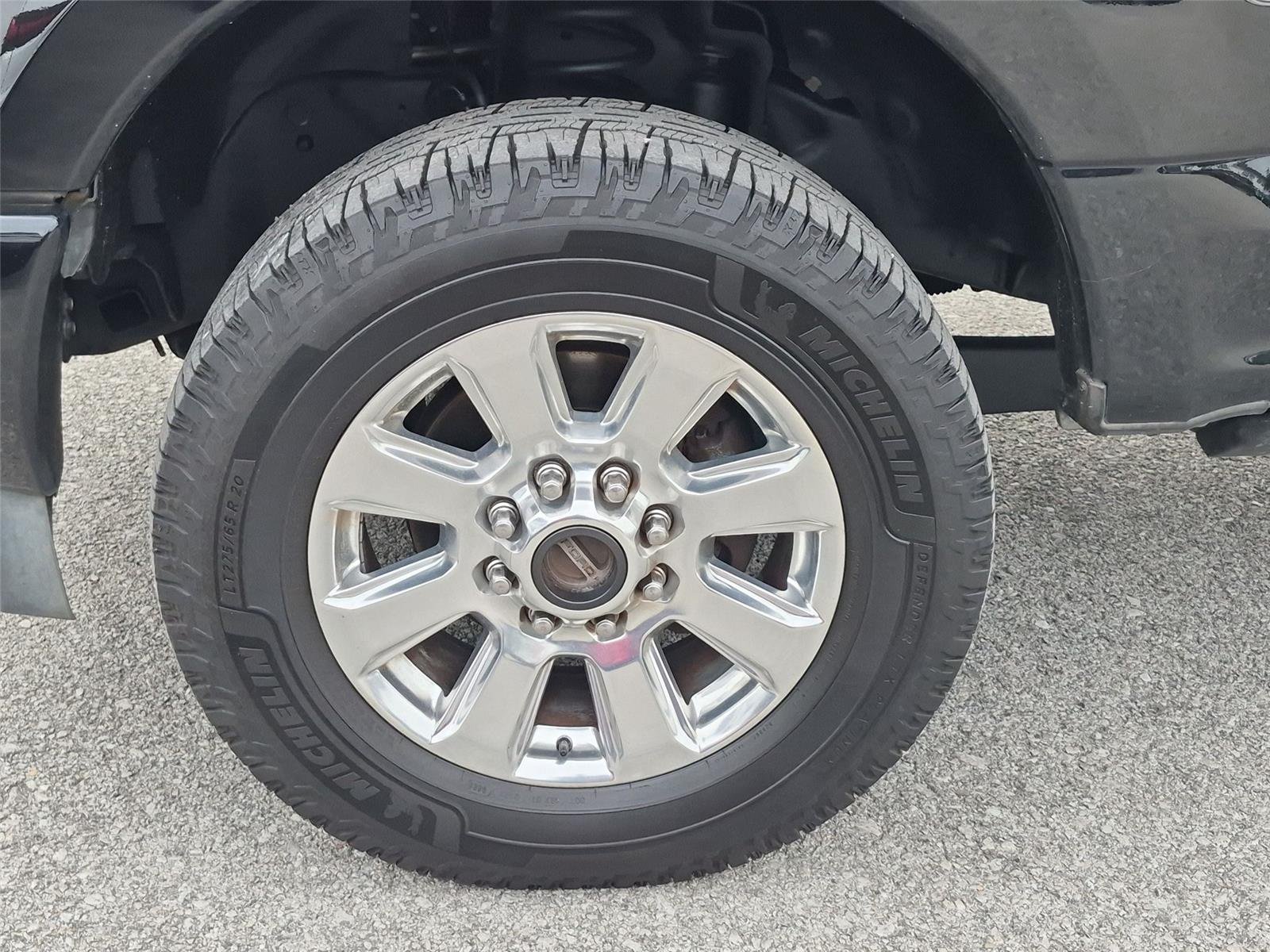 Used 2018 Shadow Black Ford Platinum image 10