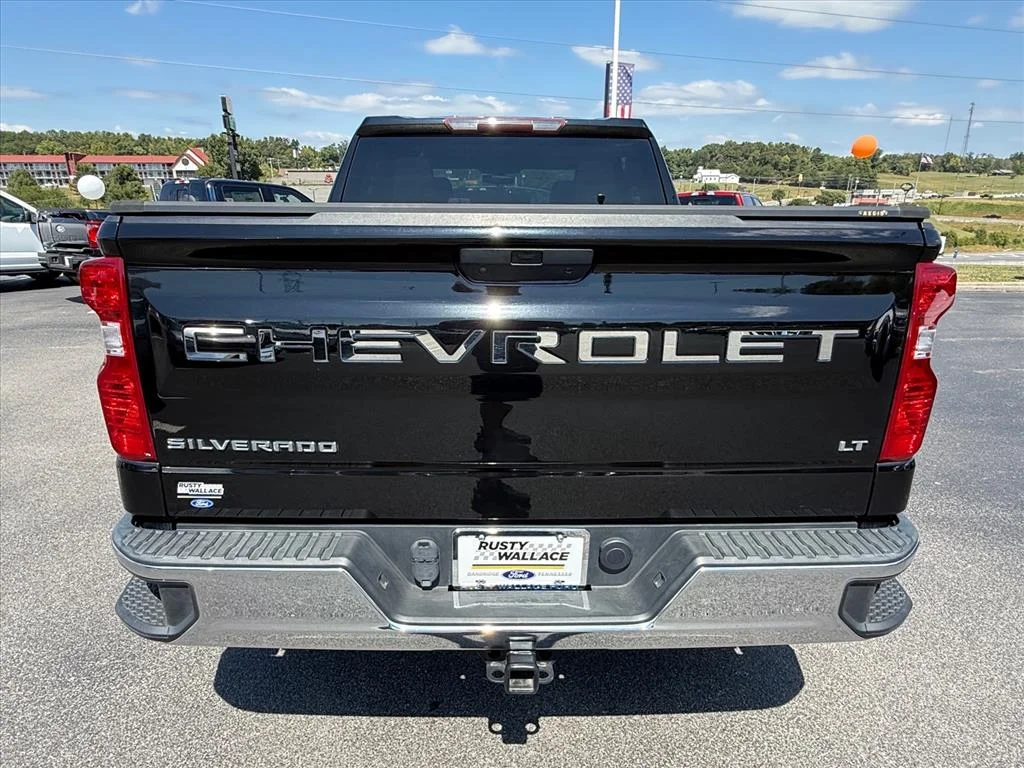 Used 2022 Mosaic Black Metallic Chevrolet LT image 6