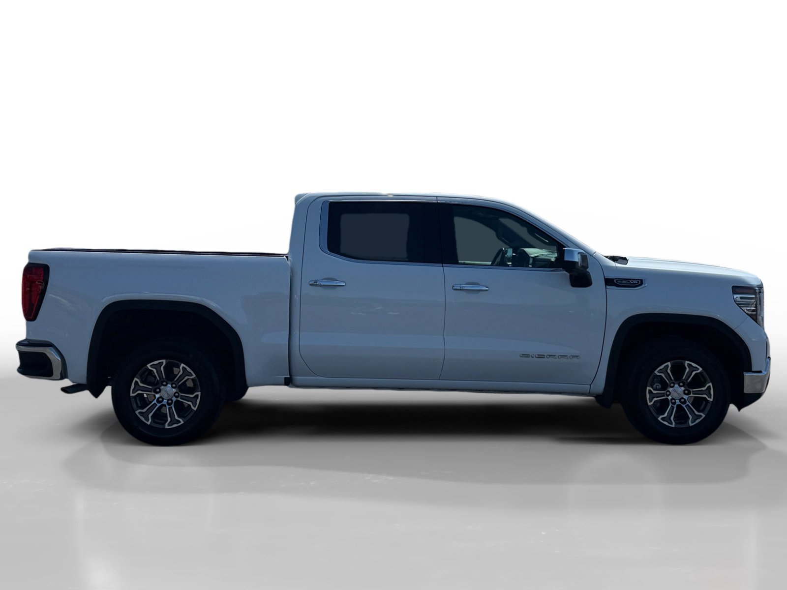 Used 2025 Summit White GMC SLT image 6