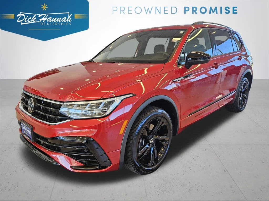 2024 Volkswagen Tiguan 2.0T SE R-Line Black 4Motion's photo