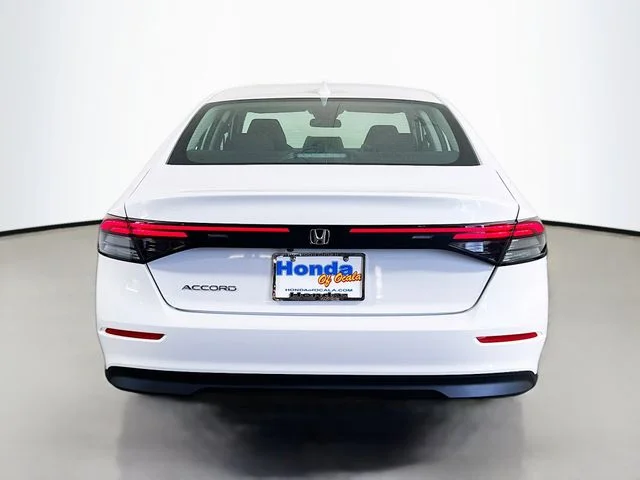 New 2026 Platinum White Pearl Honda LX image 7