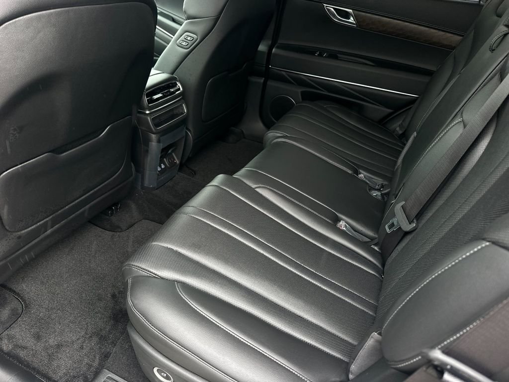 New 2026 White Genesis 2.5T SELECT image 12