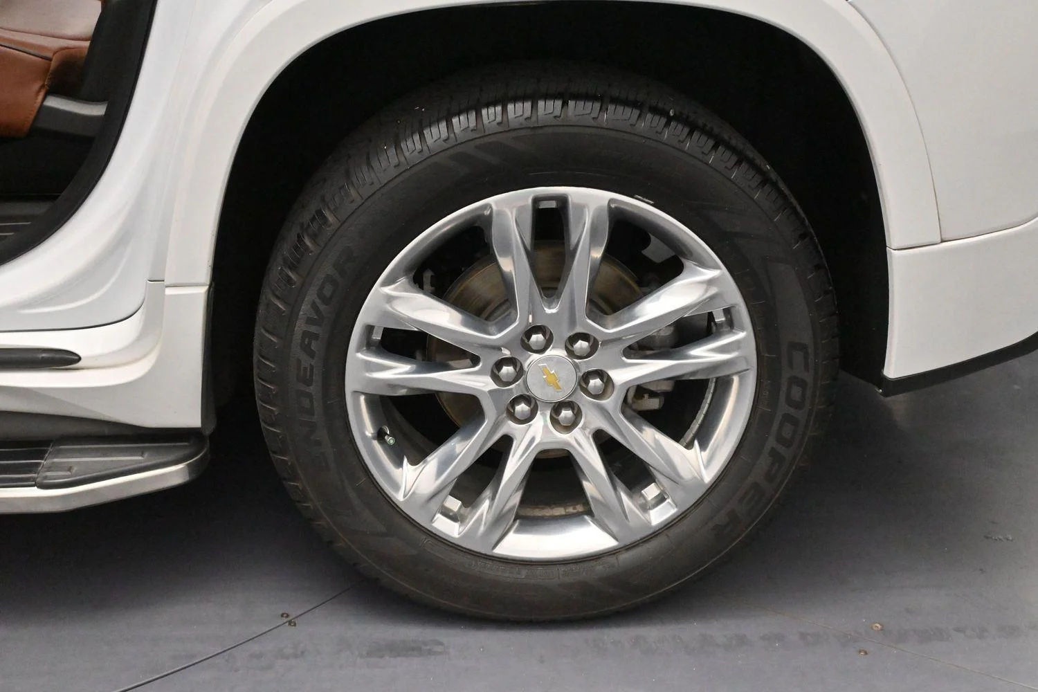 Used 2019 IRIDESCENT PEARL TRICOAT Chevrolet High Country image 44